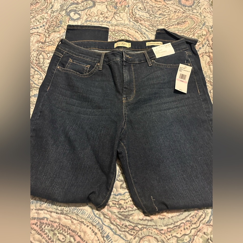 Jessica Simpson size 14